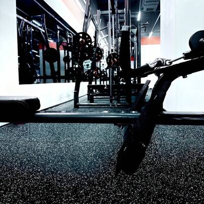 Solid Multi-Functional Flooring, Fitness Flooring, Sports Equipment Flooring, Home Appliance Flooring, Floor Solutions Suitable For Both Indoor And Outdoor Use, Made Of Rubber. Size: 30cmX30cm, Thickness: 14mm, With Two Detachable Edge Pieces.