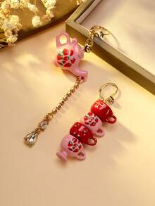 1 Cặp bông tai ấm trà và tách trà hình truyện cổ tích! Hoa tai hình dâu tây bất đối xứng, Phụ kiện thu hút sự chú ý theo phong cách đường phố ngọt ngào dành cho các cô gái, Hoa tai thiết kế cổ điển - Nhiều màu - Xem 3