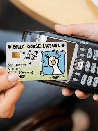 1pc Silly Goose Card Decoration Sticker, Cute White Goose PVC Card Creative And Personalized Ultrathin Cool PVC Anti Fingerprint Credit Card Protection Skin Cover, Superior Quality, Scratch Resistant And Friction Resistant, Suitable For Woman Man, Small Chip Card, Bank Cards, Credit Cards, Transportation Cards, Campus Cards DIY Decoration, Cute Pets, Pet Lovers, Slogan:"Silly Goose License", School Supplies, Back To School