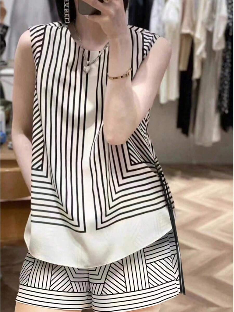 Contrasting Striped Casual Sleeveless Outfit