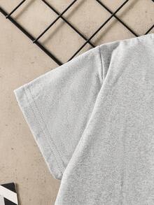 男童趣味口号“Tung Tung Tung Sahur”和木制火柴人印花短袖T恤，休闲夏季 - 灰色 - 查看 4