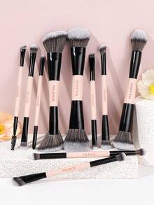 MAANGE 6/11/12件套专业化妆刷套装，包含双头化妆刷、粉底刷、面部刷、粉底刷架、散粉刷、腮红刷、扇形刷、眼影刷、唇刷、眉刷、高光刷、睫毛膏刷等。这套化妆刷是女性和女孩旅行必备的伴侣。 - 彩色 - 查看 7