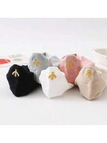 5双高品质女士袜子，踝袜，隐形袜，舒适贴合，无异味，不易滑落。颜色：黑色、白色、粉色、米色、浅蓝色。注意：由于每台电脑颜色存在差异，实际产品颜色可能有所不同。尺码：35-38 / 39-42。由于袜子弹性好，适合35-42码的脚型，日常穿着舒适，我们将提供多种尺码发货。