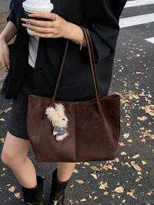 Nova bolsa de ombro versátil e moderna com pingente de urso, bolsa feminina de grande capacidade, bolsa tote, bolsa de ombro para deslocamento diário de alta qualidade