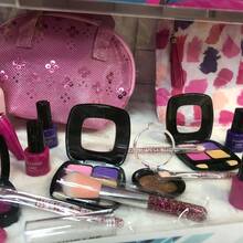 1 Set Children's Makeup Toy Set, Girls Stage Performance Simulation Model, Girls Role Play Toy, Children's Pretend Play Fake Makeup Toy Set, Parent-Child Interaction Birthday Gift, Model Toy Not For Real Use