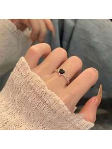 1 Stück eleganter schwarzer Twist-Liebesknoten-Ring - schicker & metallischer Schmuck, ideal als Geburtstags-, Muttertags- und Gelegenheitsgeschenk für sie