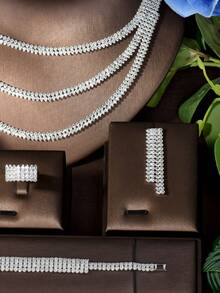 1 Set de Joyería Romántica, Cadena Geométrica Multicapa con Cubic Zirconia, Adecuado para Uso en Fiestas de Mujeres