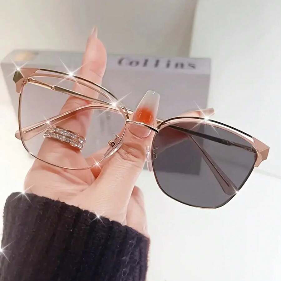 Fashionable Cat Eye High-End Photochromic Glasses - Light Purple Gold - View 1