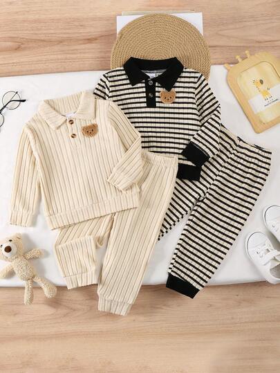 4 قطع طقم ملابس أطفال بنين مكون من قميص بأكمام طويلة وبنطال، بنمط شريطي وطبعة دب لطيف وأزرار أمامية، قماش فليس ناعم، مناسب للارتداء اليومي والخروج العائلي