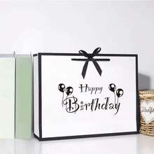 1 Borsa regalo di compleanno elegante in bianco e nero con fiocco, borsa regalo in carta di grande capacità, borsa shopping leggera e pieghevole, con nastro regalo, adatta per migliori amici, fidanzate, mariti, mogli, partner, amici, in particolare per compleanni, Natale, Ognissanti, Ringraziamento e altre occasioni. Stile (colore) casuale. (Fiocco richiesto, carattere richiesto per il fai-da-te)