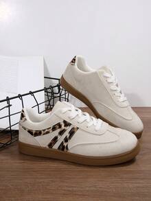 New Vintage Casual Fashion Minimalist Flat Trainer Shoes For Women, Retro Outdoor Sports Soft Sole Non-Slip Lace-Up Sneakers, Plus Size - Beige - View 6