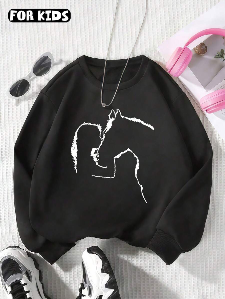 Felpa con stampa di un disegno semplice di una testa di cavallo che bacia una ragazza, per ragazzi/ragazze, con spalle scese, vestibilità comoda, casual, versatile, sportiva, stile college, per bambini, oversize, top a maniche lunghe - nero - Visualizzare 1