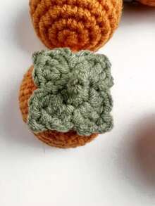 1 件手工钩织柿子贴花 - 橙色纱线果实，带绿色叶子，适用于 DIY 手工艺品、钥匙扣、钩针用品、时尚配饰小水果吊坠、服装装饰、包包装饰、剪贴簿、珠宝制作、家居装饰项目、礼品工艺创意、手工必备品、小型纺织饰品，可选手工亮片细节（不含额外材料） - 彩色 - 查看 2