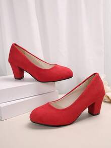 大码女士经典纯黑色高跟鞋 - 圆头设计 - 尺码 35-43 - 优质天鹅绒材质，光滑舒适 - 黑色高跟鞋，纯色低帮软底坡跟厚跟套脚鞋 - 优质材料，穿着舒适 - 厚底中跟防滑圆头套脚女鞋 - 时尚百搭 - 紅色 - 查看 4