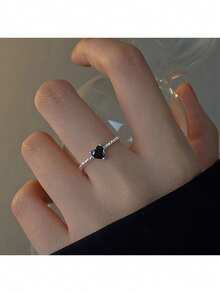 1 Stück eleganter schwarzer Twist-Liebesknoten-Ring - schicker & metallischer Schmuck, ideal als Geburtstags-, Muttertags- und Gelegenheitsgeschenk für sie