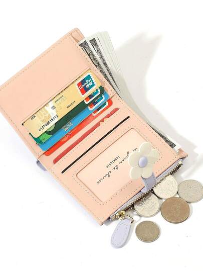 女童钱包，三折花卉图案钱包，带现金隔层、卡槽、零钱包和身份证窗口。优雅、青春、可爱，是情人节或新年送给女孩的完美礼物。