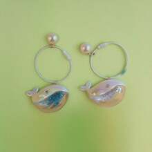 1pc Cute Zinc Alloy Dolphin & Pearl Whale Keychain, Fashion Ornament, Gift For Couple & Aquarium, Suitable For All Seasons