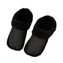 1 双带可拆卸保暖衬里的一脚蹬鞋，冬季保暖鞋套装，厚实柔软的保暖衬里鞋套