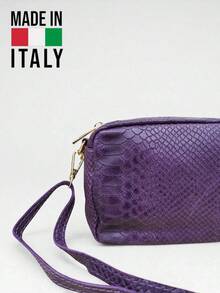 意大利制造，女士小号方形单肩包，蛇皮纹理，时尚百搭，纯色真皮金属材质。新款女士单肩包，可调节肩带，休闲手拿包，适合日常出游、旅行、购物、聚会和约会。 - 紫色 - 查看 7