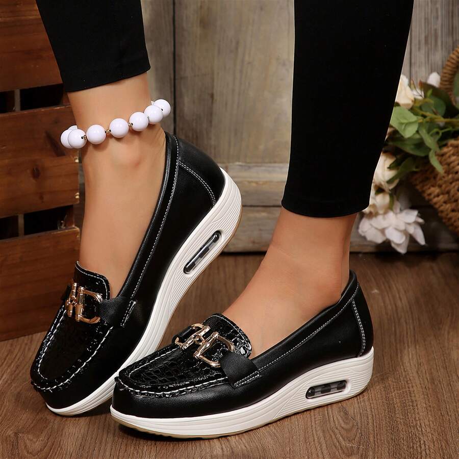 Women Outdoor Travel Shoes Casual Flat Loafers With Metal Buckle Comfortable Lightweight Slip On - màu đen - Xem 1