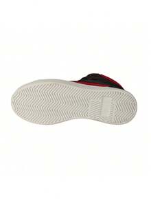 Tenis Casual Para Caballero Estilo 3040  con Suela Antideslizante y Material Transpirable Ideales para Movimiento Activo y Confort Prolongado en Cada Paso - Negro y plata - Ver 3