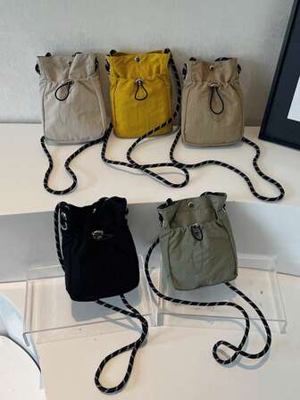 运动出游小单肩包 - 女士纯色斜挎手机包带拉链口袋 | 休闲简约零钱包和耳机收纳袋 | 轻盈时尚布包，适合跑步、旅行和校园生活 | 多功能斜挎包可装手机、钱包、返校必备和日常穿搭配饰