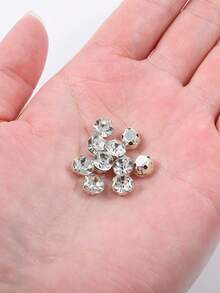 4mm, 5mm, 6mm, 7mm, 8mm White Glass Crystal Rhinestones With Silver Claw Base, Stainless Steel 4-Hole Claw Silver Base Glass Crystal Rhinestones, High Quality Non-Snagging Round Crystal Rhinestones For Clothing And Bag Decoration