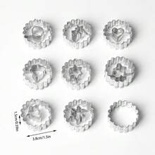 9 piezas Juego de cortadores de galletas Linzer en miniatura, de acero inoxidable - Árbol de Navidad, Hombre de jengibre, Muñeco de nieve, Reno, Adecuado para hornear en las vacaciones de invierno - Plateado - Ver 2