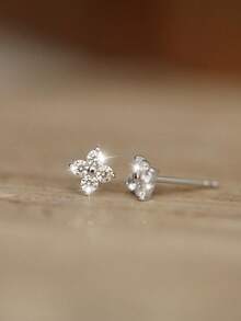 1 Pair S925 Sterling Silver Lucky Four-Leaf Clover Earrings, With Cute Zirconia, White Diamond, Pink Diamond, Purple Diamond, Cartilage Earrings, Miniature Crystal Flower Pierced Earrings, Fashion Jewelry, Valentine's Day Gift, Suitable For Party And Daily Wear, Comes With Exquisite Gift Box - Four Leaf Clover - View 13