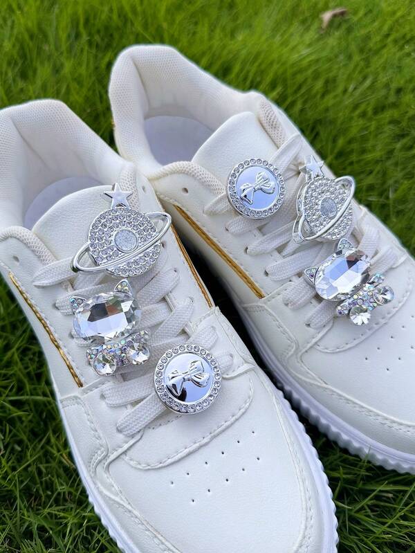 6 قطع من الزخارف الفضية الجميلة (قطة ماسية، كوكب، فيونكة) - سهلة التركيب والإزالة، ديكورات DIY لتخصيص أحذية القماش والأحذية الرياضية والأحذية ذات المنصة والأحذية ذات الرباط - هدية مثالية لحفلات العطلات والمناسبات الخاصة