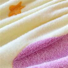 1pc Thick Soft Breathable Snowflake Printed Fitted Mattress Cover (Twin Size), Warm-To-The-Touch Moisture-Wicking, Non-Slip Mattress Protector, Easy Removable & Machine Washable, Suitable For All Seasons, 11 Inch Depth