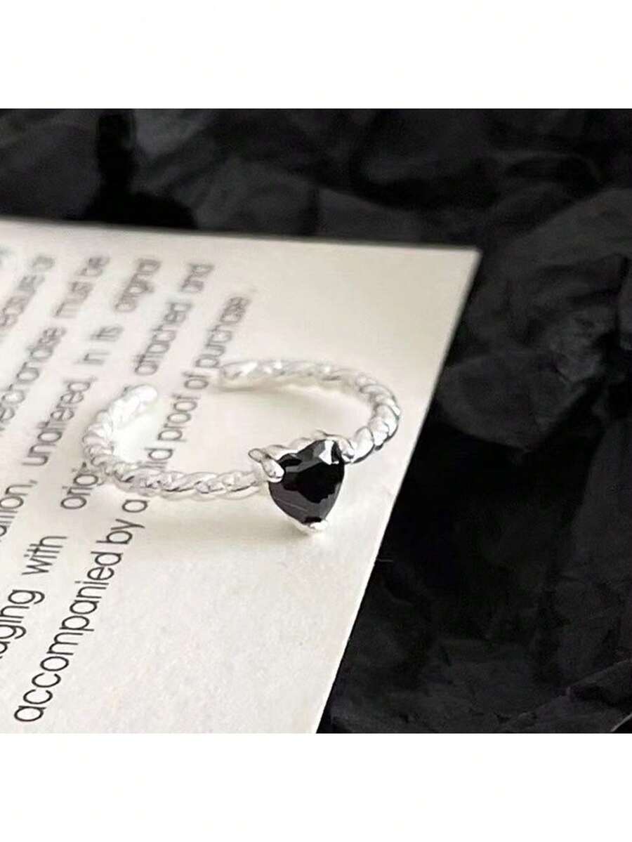 1 Stück eleganter schwarzer Twist-Liebesknoten-Ring - schicker & metallischer Schmuck, ideal als Geburtstags-, Muttertags- und Gelegenheitsgeschenk für sie