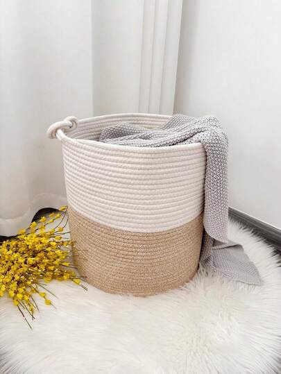 这款圆形手工编织篮适用于走廊、洗衣房、卧室、客厅等场所。可折叠收纳篮可用于存放儿童玩具、衣物、枕头、毛毯和被子。大容量加厚棉绳编织洗衣篮可折叠，并配有装饰性绳结手柄。衣物收纳篮、脏衣篮、收纳整理、圣诞礼物