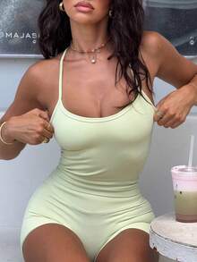 AiTyi 女式两件套服装，休闲时尚性感舒适运动短款上衣和短裤套装，适合日常穿着、毕业典礼、返校 - 酪梨綠 - 查看 3