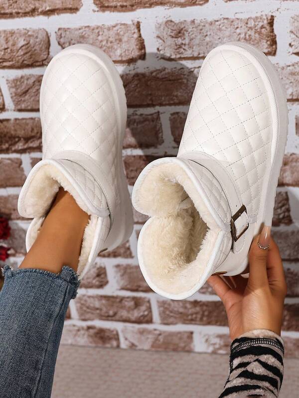 Women's Plaid Solid Color Commuting Casual Outdoor Elegant Girly Punk Fashion Resort Preppy Frayed Edge Snap Button Quilted Textured Plus Size Headwear Outdoor Glossy White Snow Boots Indoor Warm Thick Bottom Shoes Beach Holiday Wedding Party Office Home Outdoor Gym Winter Slip-On Non-Slip Durable Short Tube Buckle Fleece Boots,Fur Boots
