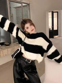 Kardigan Rajut Motif Garis Wanita, Atasan Sweater Pendek Longgar Gaya Vintage untuk Musim Gugur - Garis-garis hitam dan putih - View 2