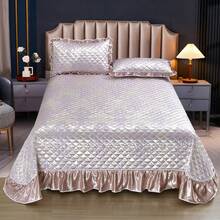 1 Floral Jacquard Quilted Bedspread Set, 1 Bedspread & 2 Pillow Shams, Luxury European Style