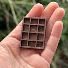 1 pieza Caja de almacenamiento en miniatura, Estantería de joyas de madera en micro escala, Caja de exhibición de almacenamiento de especímenes minerales, Exhibición de almacenamiento en micro escena, Caja de almacenamiento de madera en micro escala