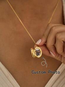 1 pezzo Collana con medaglione personalizzato con foto, ciondolo ovale in acciaio inossidabile inciso, collana con foto in oro, gioiello commemorativo, regalo per anniversario, regalo per la mamma, regalo per la festa della mamma