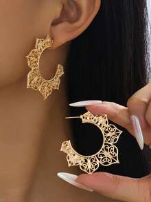 2 piezas Pendientes de aro con diseño floral hueco vintage, diseño exagerado, pendientes de moda versátiles para mujeres, adecuados para uso diario y reuniones