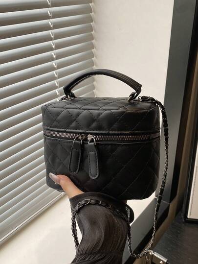 حقيبة سلسلة ماسية ذات لون أحادي من البولي ، حقيبة يد معدنية صغيرة للسيدات ، حقيبة بارزة ، حقيبة برميل صغيرة مناسبة للأعمال والترفيه والعمل والمكتب والعطلات والتسوق والسفر ، مناسبة للموضة النسائية والبساطة