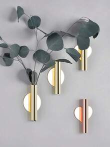 1/2pcs Nordic Style Wall Hanging Vase, Creative Wall Decor, Glass Hydroponics Vase, Floral Planter, Living Room Entrance Decoration, Home Decor, Hanging Vase, Modern Iron Frame, Dried Flower Vase, Wall Mounted Room Decor Glass Vase