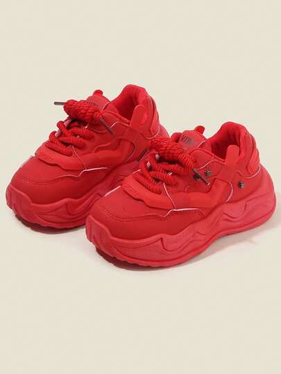 زوج من أحذية الأطفال الخريفية الجديدة ذات القاع الناعم والأنيقة والمتعددة الاستخدامات للخارج مانعة للانزلاق وقوية، مناسبة للأطفال الصغار والبنات الصغيرات للارتداء اليومي والسفر والجري