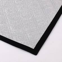 Prodotti per finestre invernali, tende calde, tende termiche per soggiorni, cucine e camere da letto, antivento, isolanti contro il freddo e il rumore.