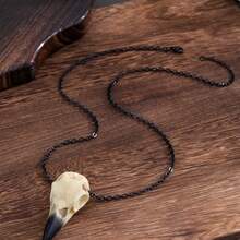 1pc Vintage Halloween Witch Raven Skull Necklace, Resin Gothic Style Personalized Horror Exaggerated Pendant Necklace For Women