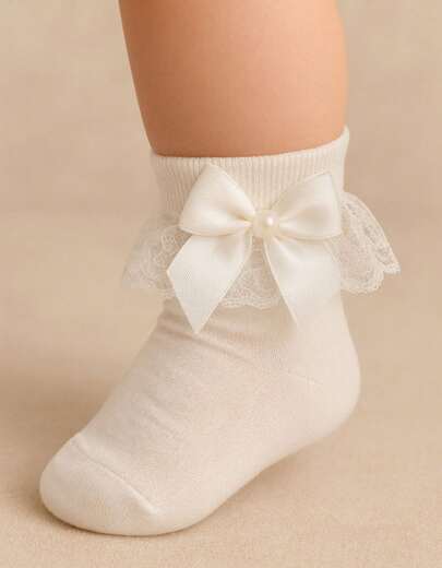 Meia Infantil Branca com Renda e Laço de Pérola Cano Médio Elegante para Bebês
