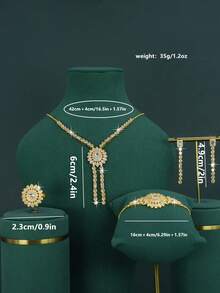 Juego de joyería nupcial de 5 piezas con baño de oro de 18K, diseño de borla redonda de estilo real, con circonita cúbica blanca engastada a mano, que incluye collar, pulsera, pendientes y anillo, adecuado para uso diario y ceremonia de boda, regalo de aniversario de boda