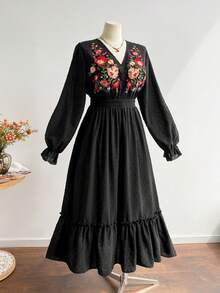 Rusttydustty 大码女式黑色花卉刺绣长款连衣裙，瑞士圆点长袖A字V领波西米亚风茶会连衣裙 - 黑色 - 查看 8