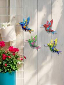 4 piezas de arte de pared de metal de colibrí vibrante - reutilizable, esculturas coloridas para decoración interior y exterior, perfectas para balcón, jardín y sala de estar, arte de pared de jardín | Arte de pared vibrante | Arte de metal duradero, decoración de colibrí, perfecto para la decoración de la habitación