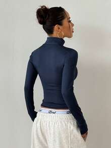 FWH 可变领口，性能优雅 - 拇指孔袖口 + 光滑高领，多功能层 - 从工作室流程到周末差事，可调节健身夹克，性感高领健身上衣，可调节拉链和拇指孔袖口，提供定制覆盖，高领瑜伽夹克